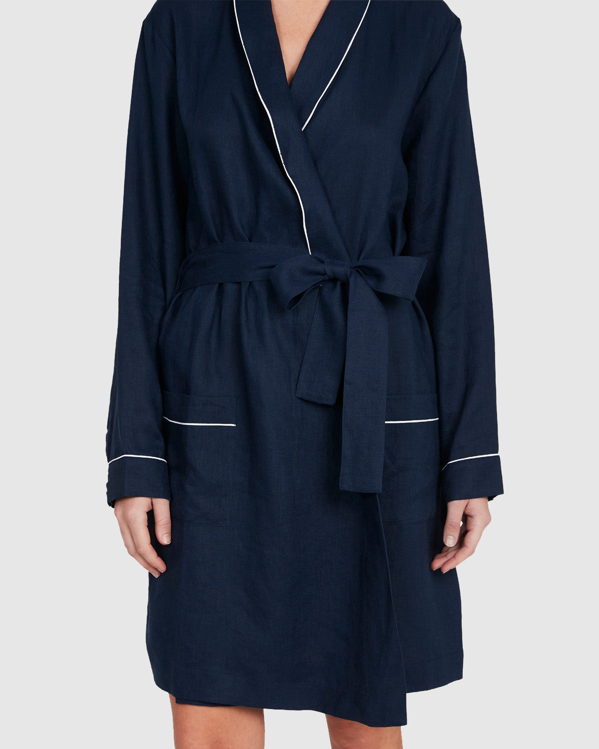 Load image into Gallery viewer, Classic Linen Robe Navy with White Trim
